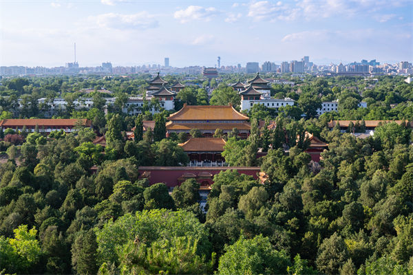 多家公司通知帶薪放假看閱兵，績效管理有何啟示？
