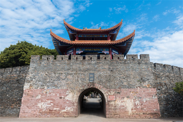 企業(yè)卡在轉(zhuǎn)型關(guān)鍵期難推進(jìn)，肇慶管理咨詢公司有何突圍方案？